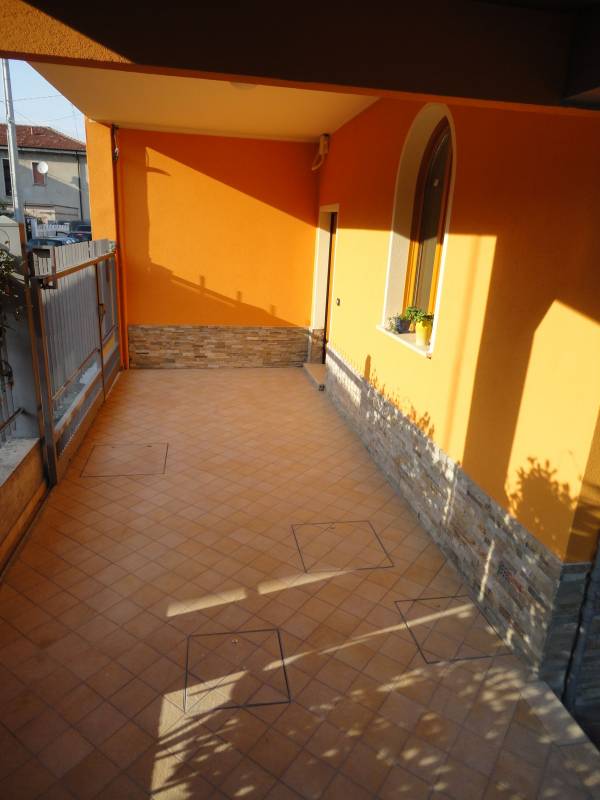 pavimentazione in gres porcellanato 15x15